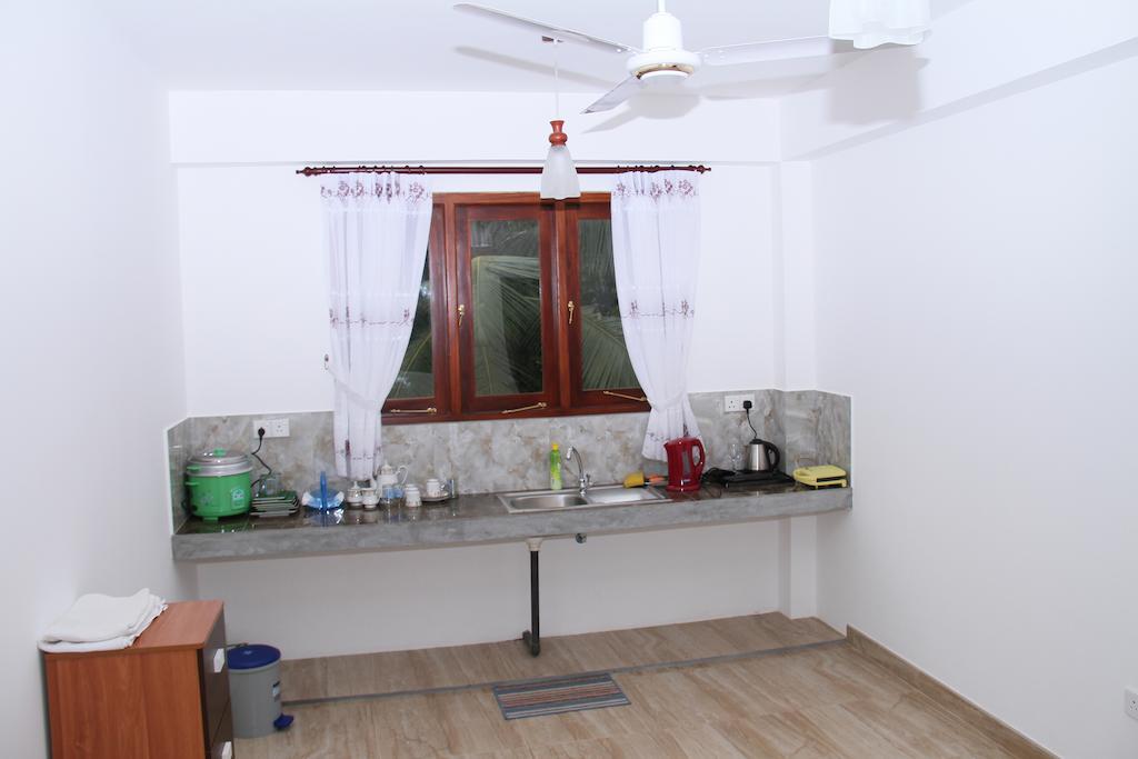 Villa Dineha Hikkaduwa Bagian luar foto