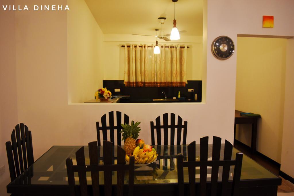 Villa Dineha Hikkaduwa Bagian luar foto